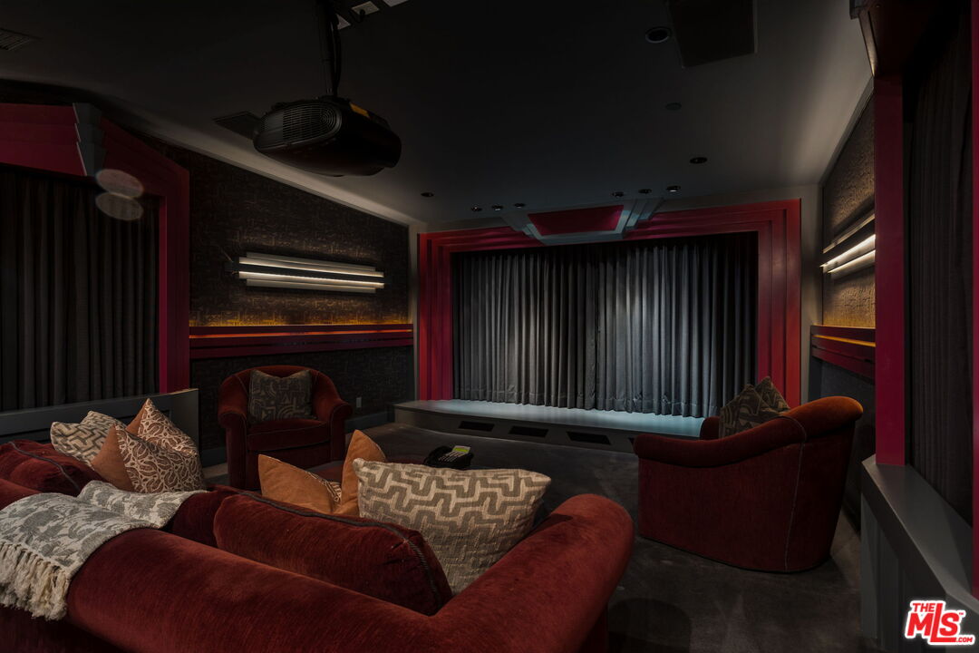 3833 Goodland Ave