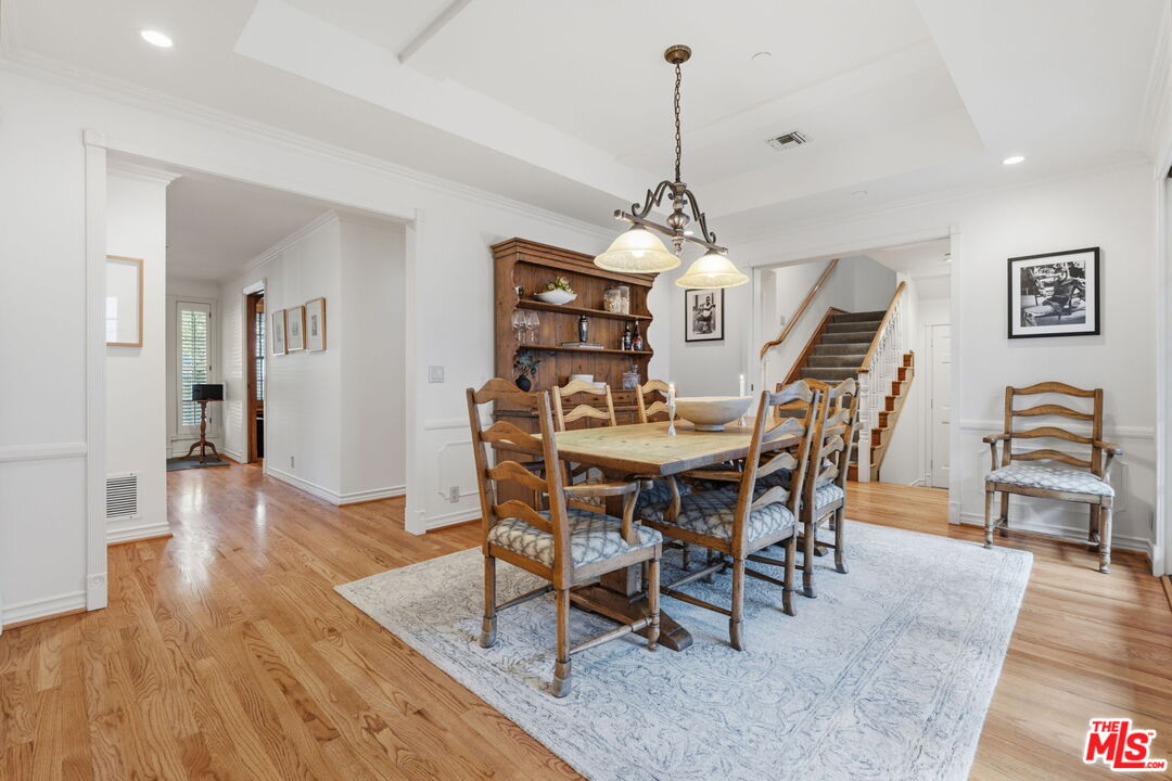 3833 Goodland Ave