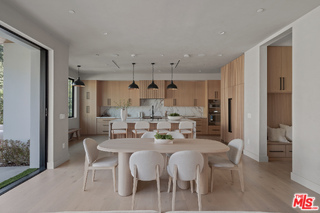 11317 Valley Spring Ln