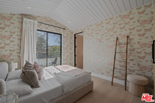 11317 Valley Spring Ln