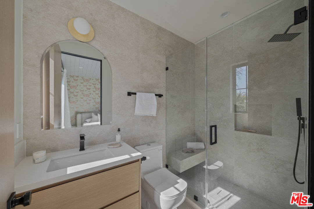 11317 Valley Spring Ln