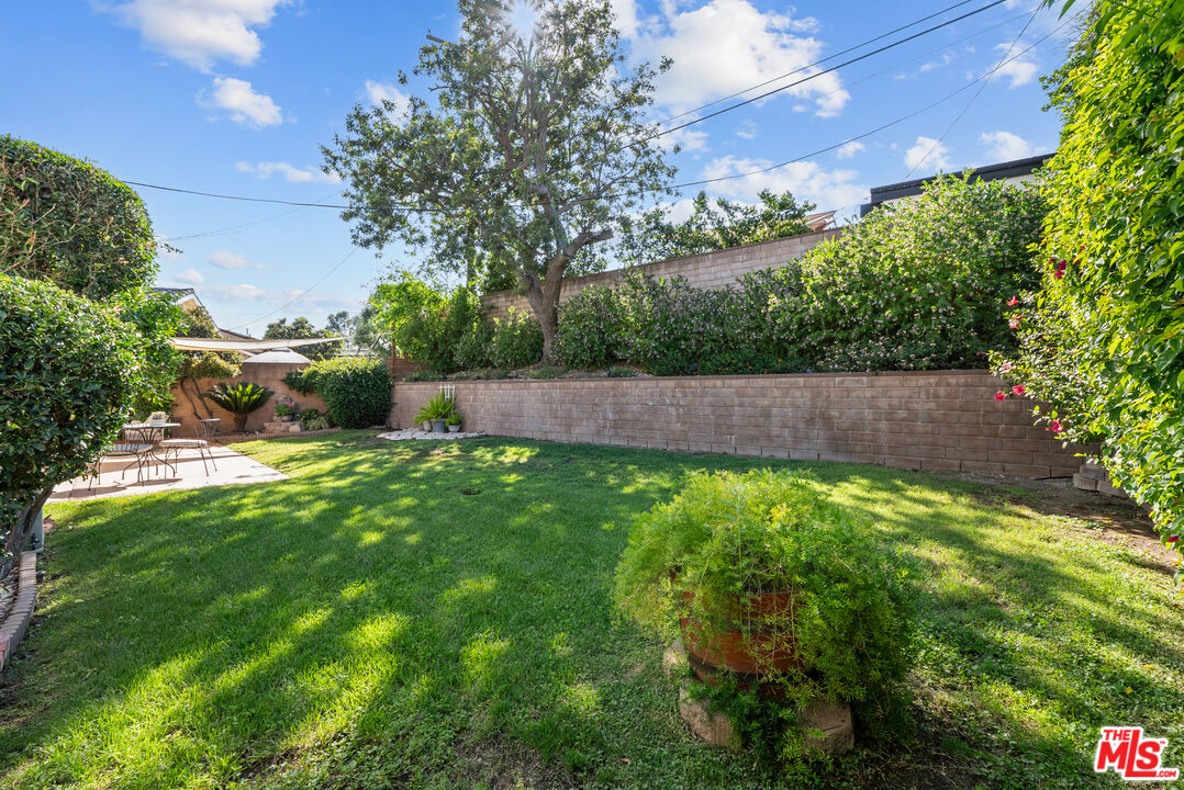 6131 Lockhurst Dr