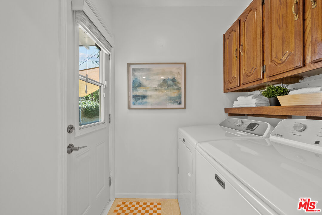 6131 Lockhurst Dr