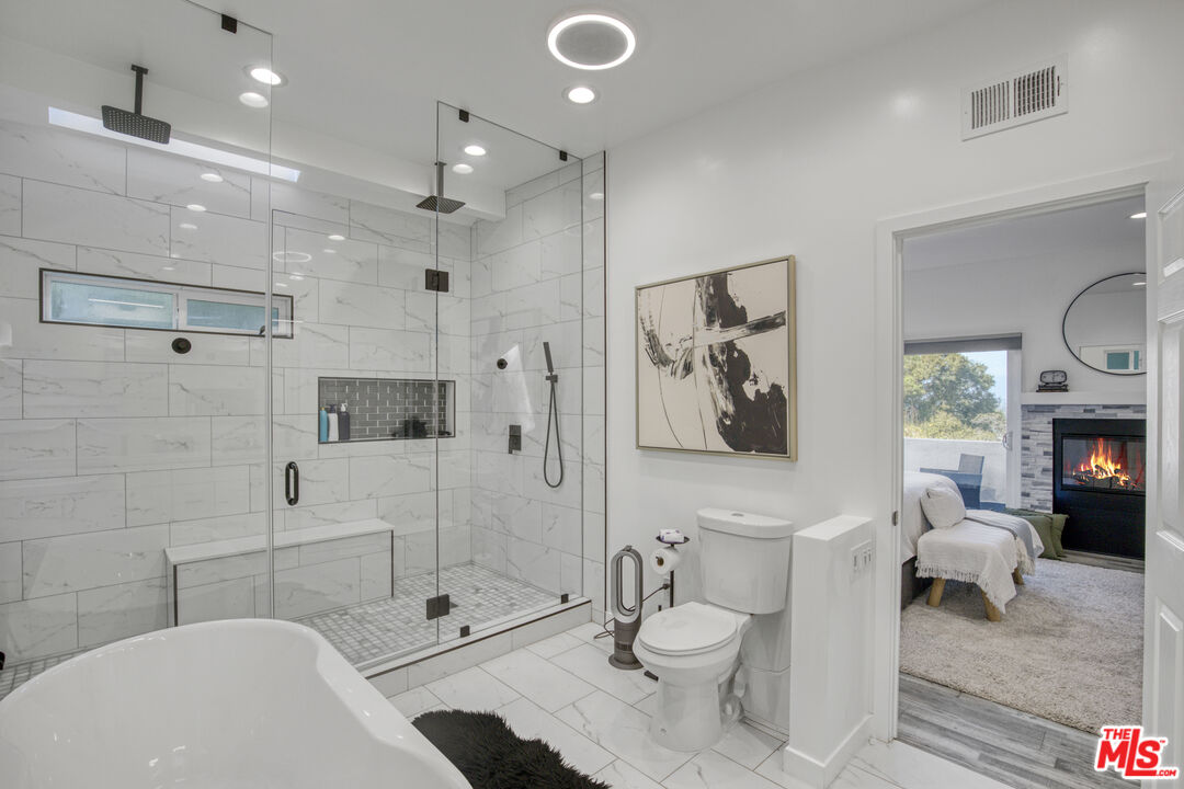 4112 Vanetta Place Pl