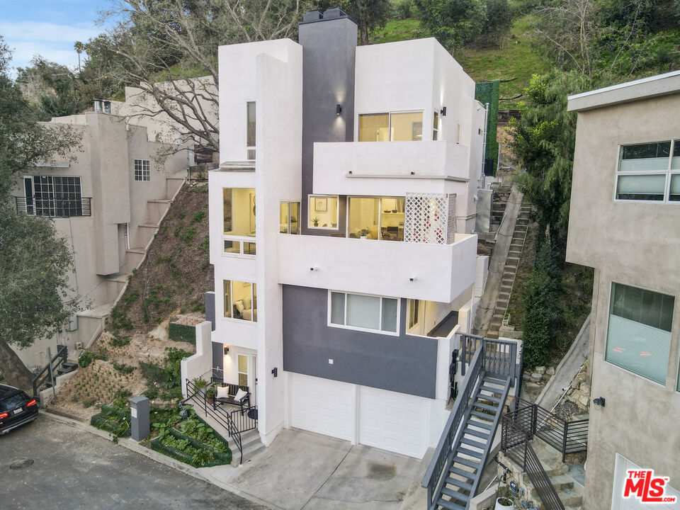 4112 Vanetta Place Pl