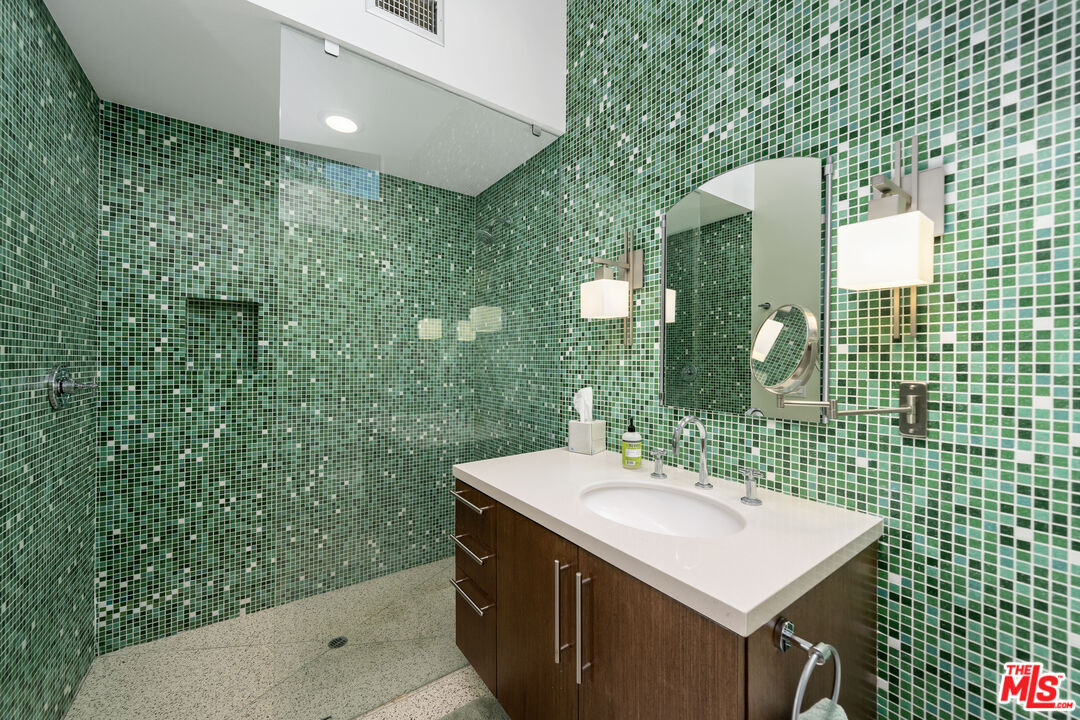 1765 Royal Palm Ct
