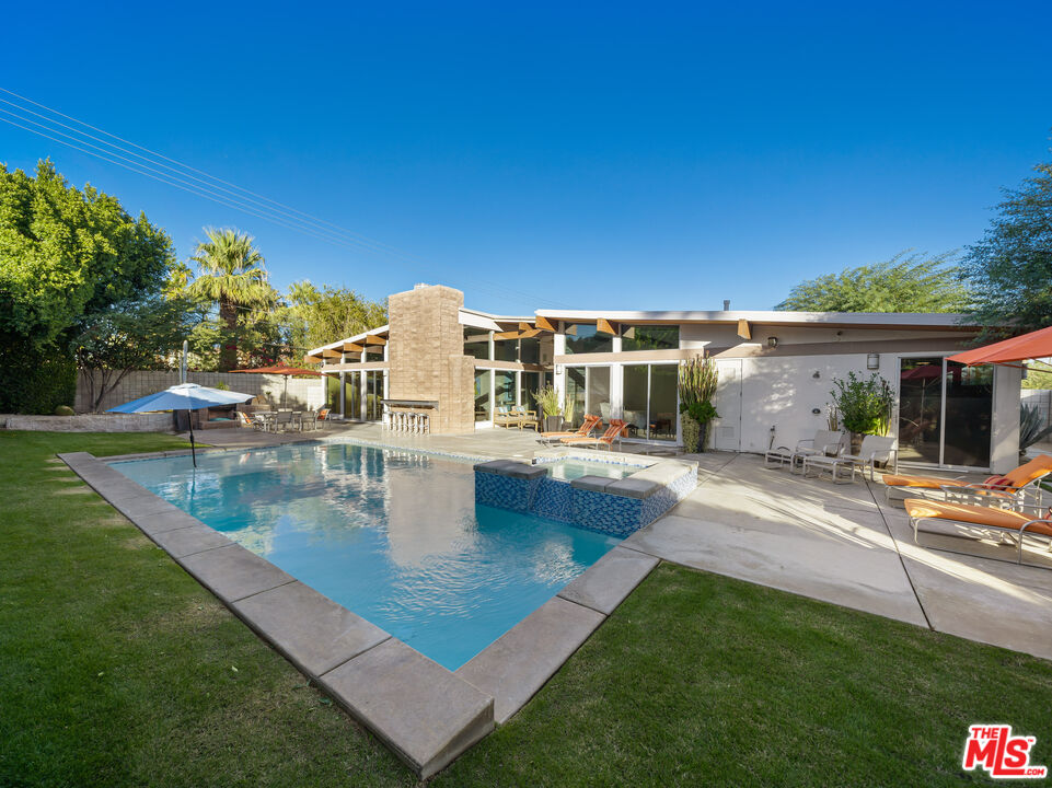 1765 Royal Palm Ct