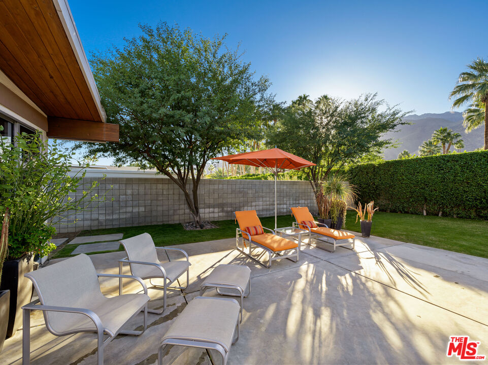 1765 Royal Palm Ct