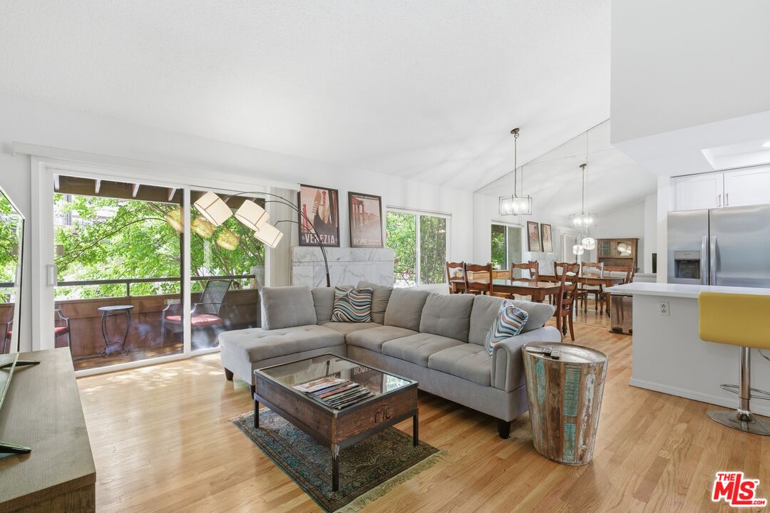 15155 Sherman Way Unit: 47