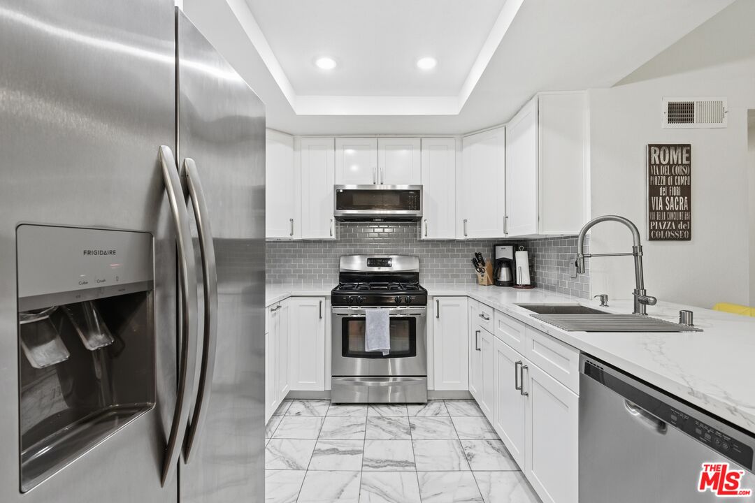 15155 Sherman Way Unit: 47
