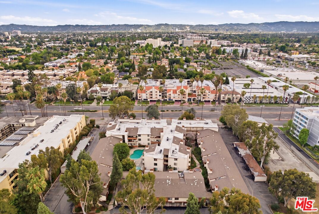 15155 Sherman Way Unit: 47