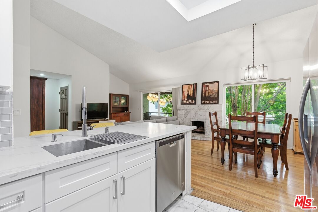 15155 Sherman Way Unit: 47
