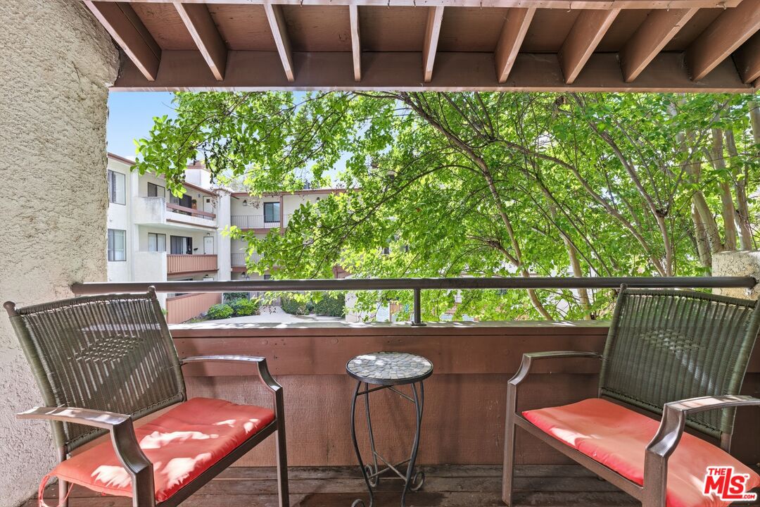 15155 Sherman Way Unit: 47