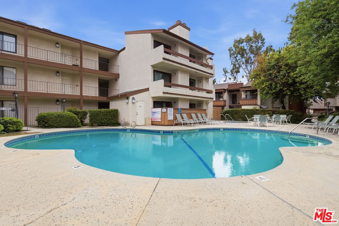 15155 Sherman Way Unit: 47