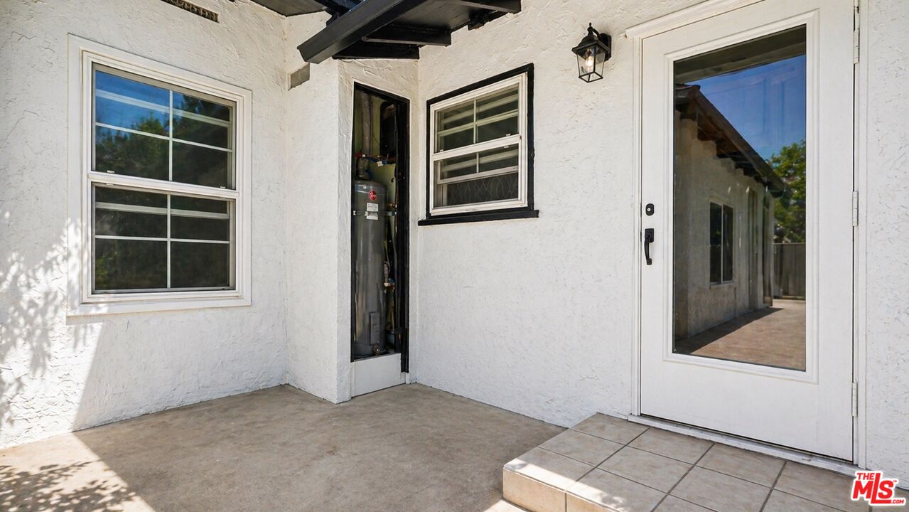 10341 Arminta St