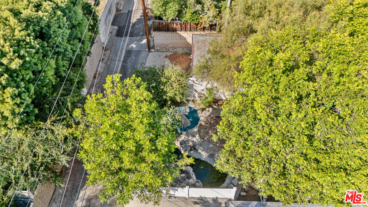 1023 E Grinnell Dr