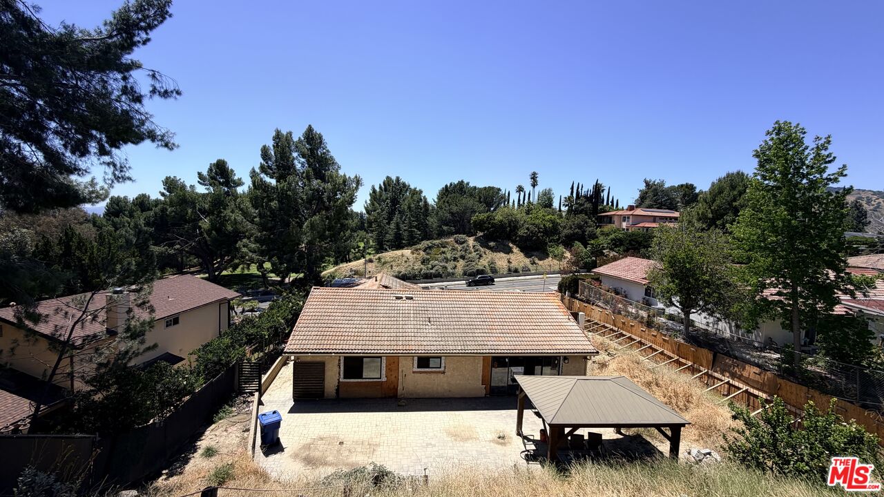 12656 Woodley Ave