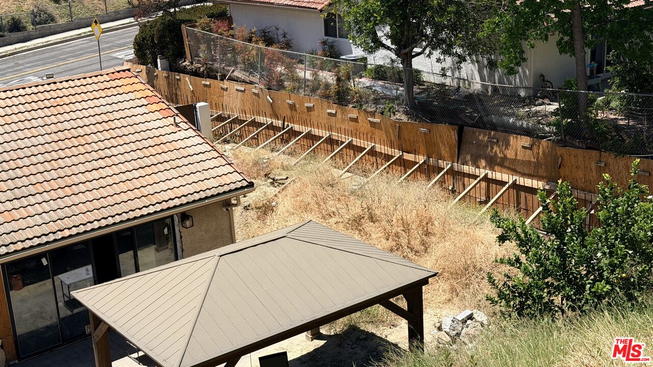 12656 Woodley Ave