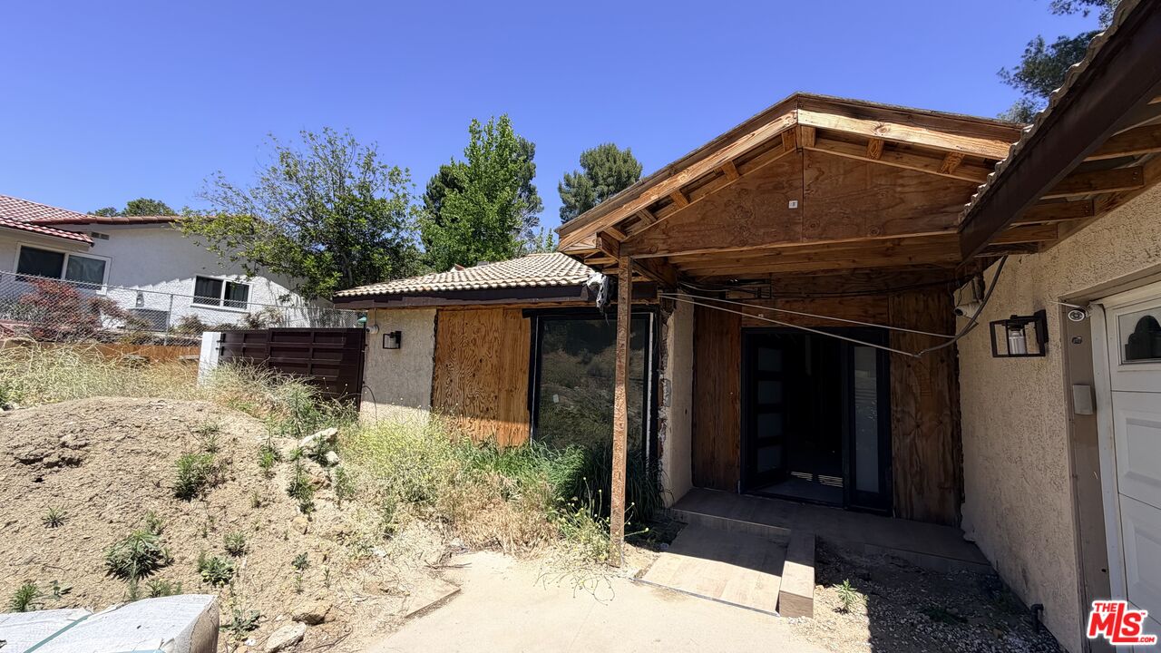 12656 Woodley Ave