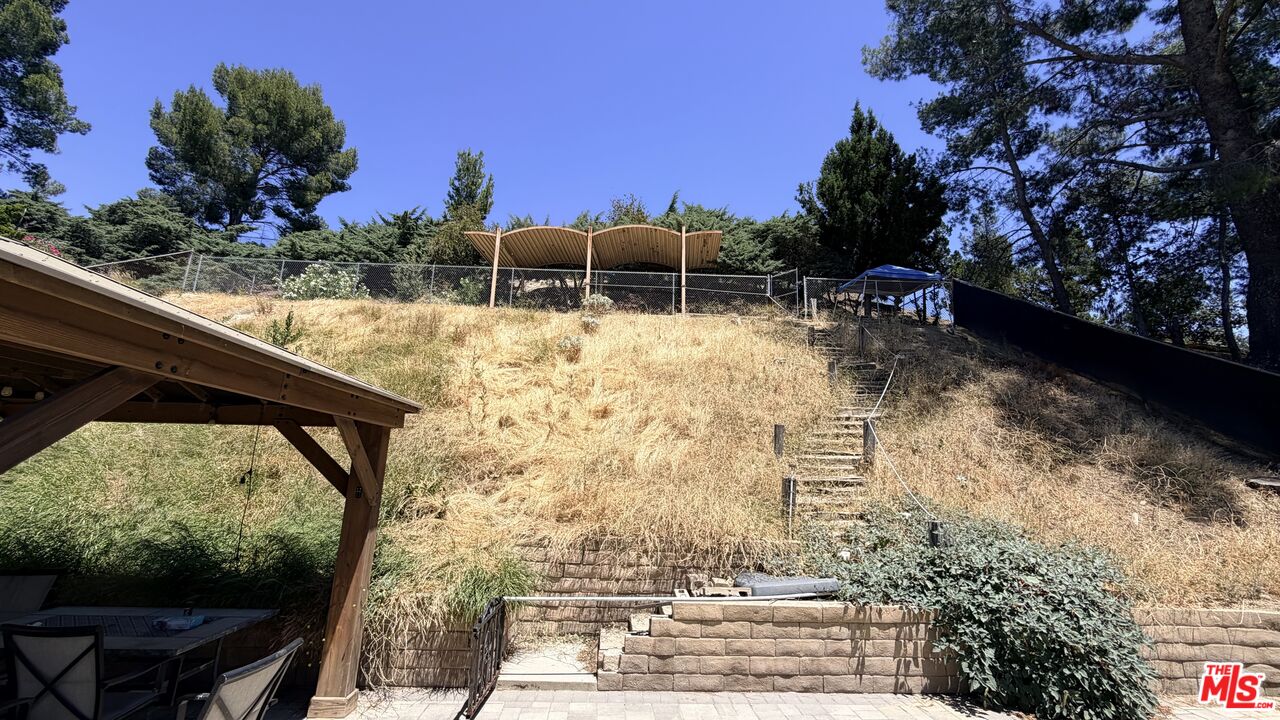 12656 Woodley Ave