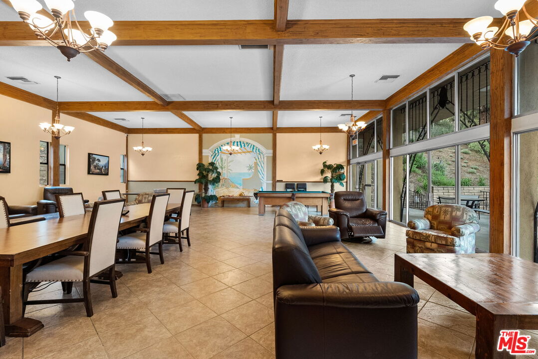 6752 Hillpark Dr Unit: 202