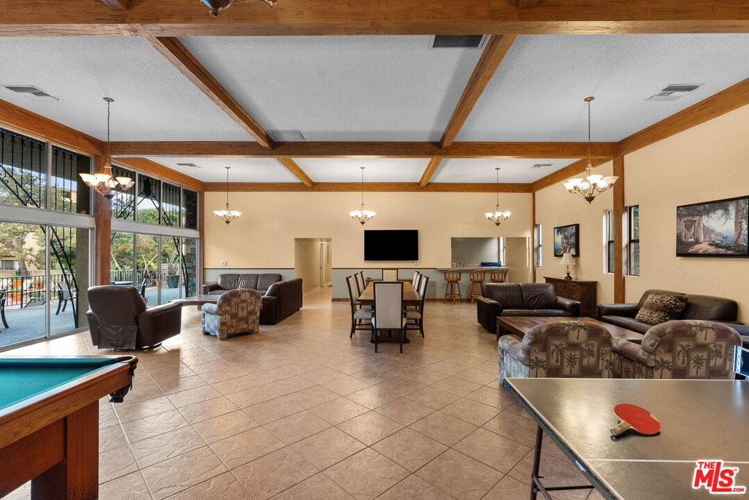 6752 Hillpark Dr Unit: 202