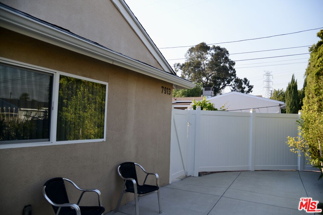 7913 Vanscoy Ave