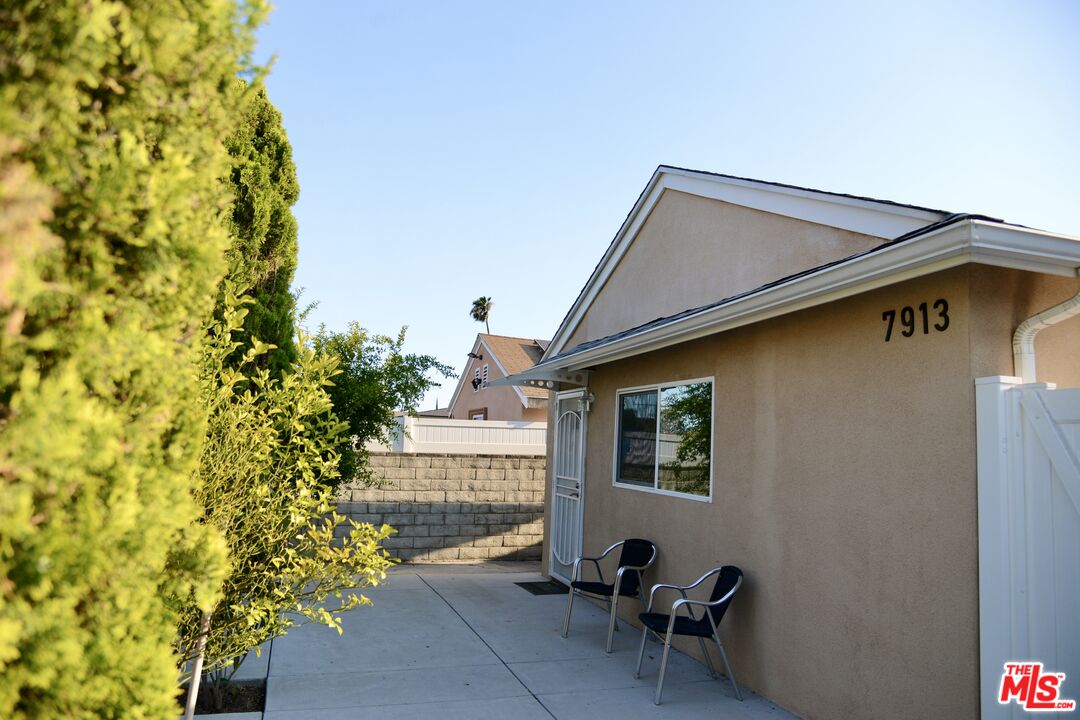 7913 Vanscoy Ave