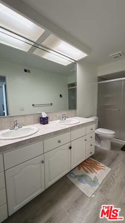 1140 E Ocean Blvd Unit: 235