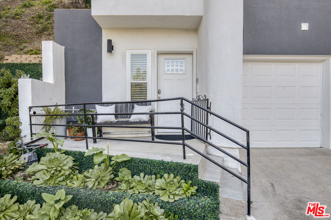 4110 Vanetta Pl