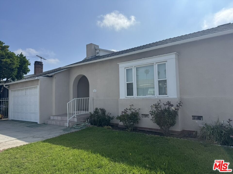 1014 N Alexandria Ave