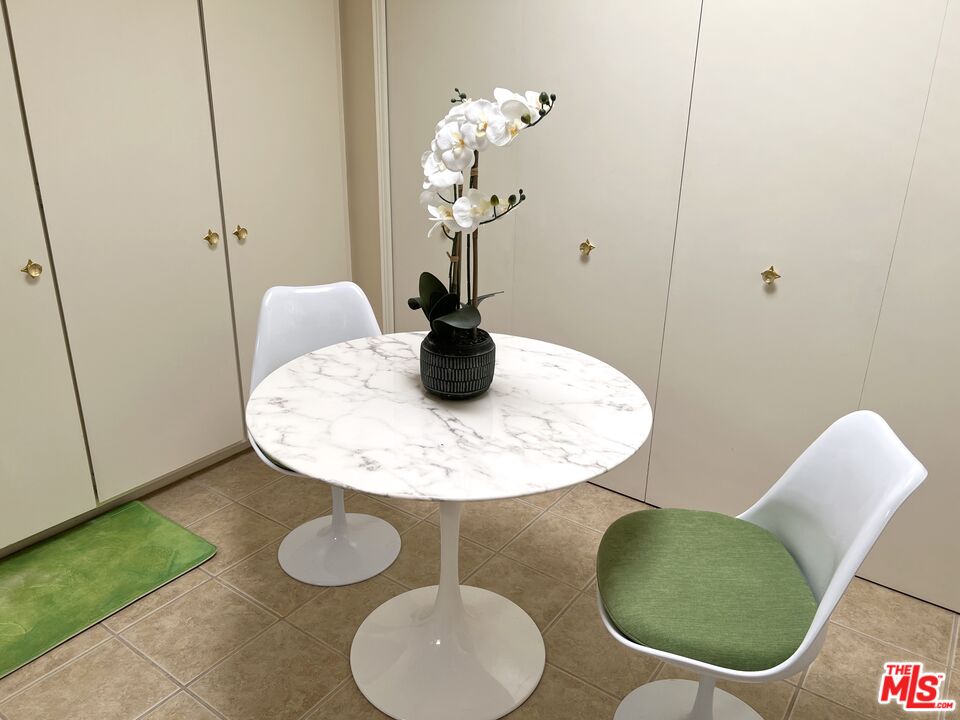 500 W Arenas Rd Unit: 8
