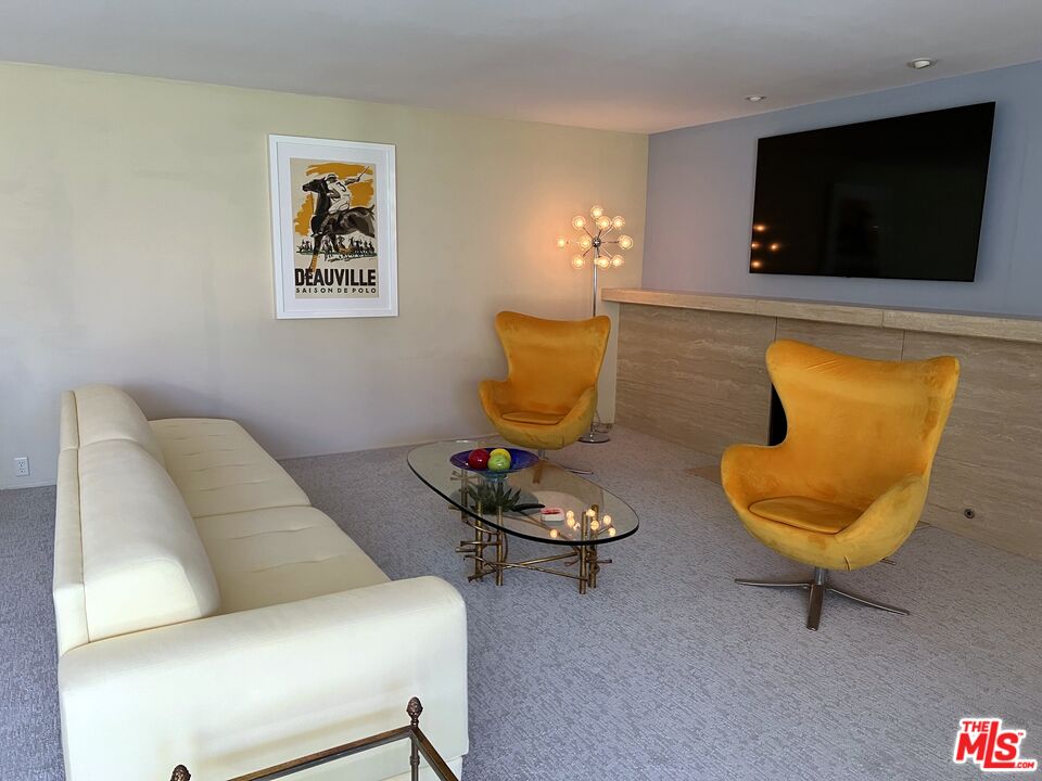 500 W Arenas Rd Unit: 8