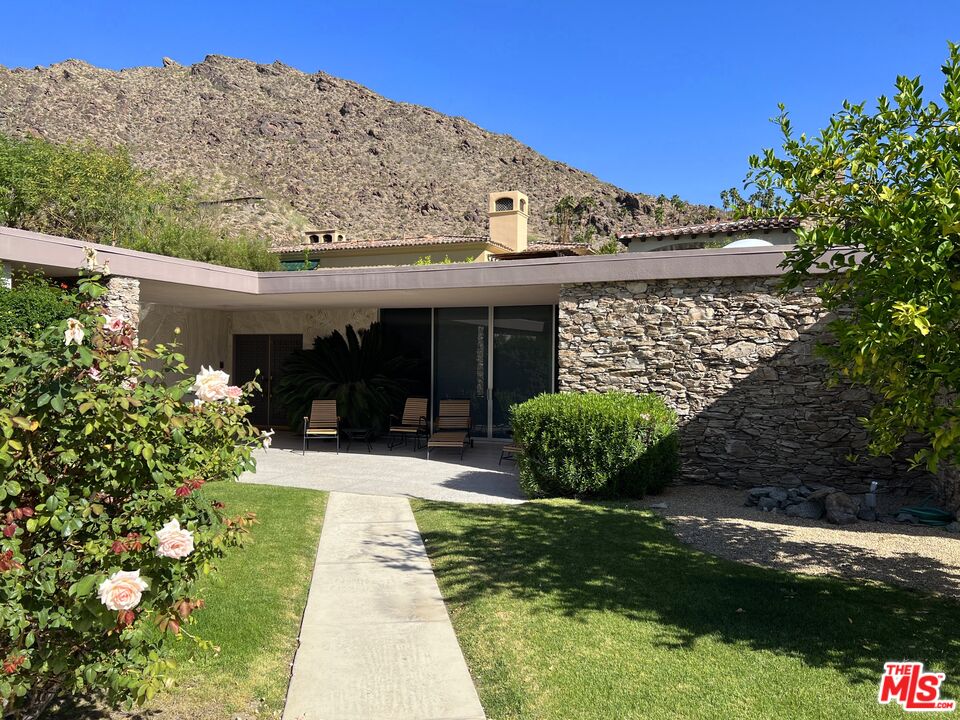 500 W Arenas Rd Unit: 8