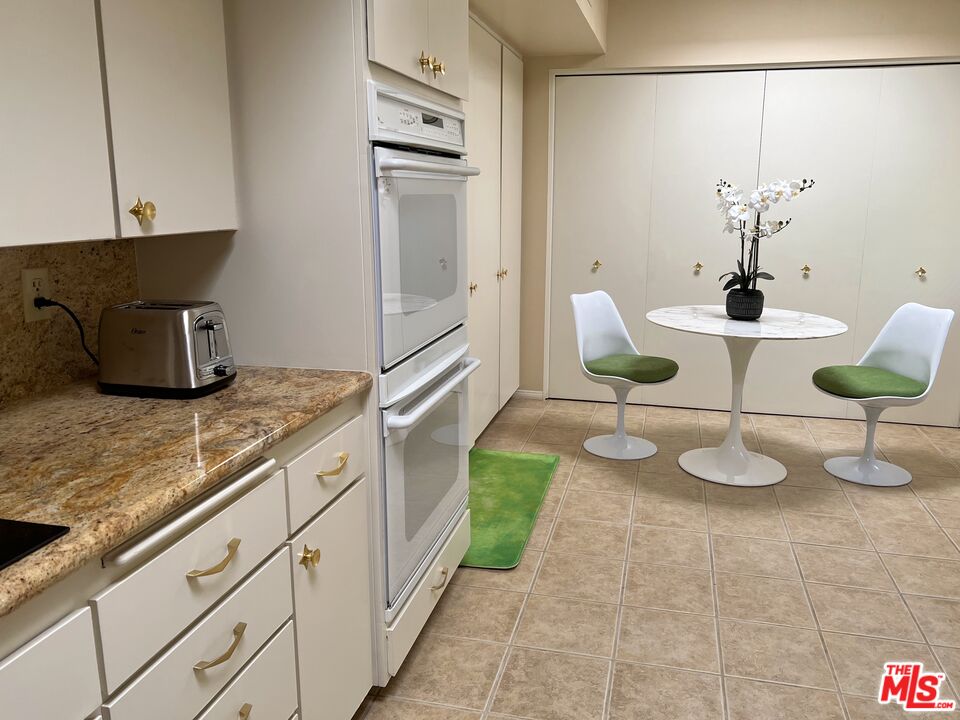 500 W Arenas Rd Unit: 8