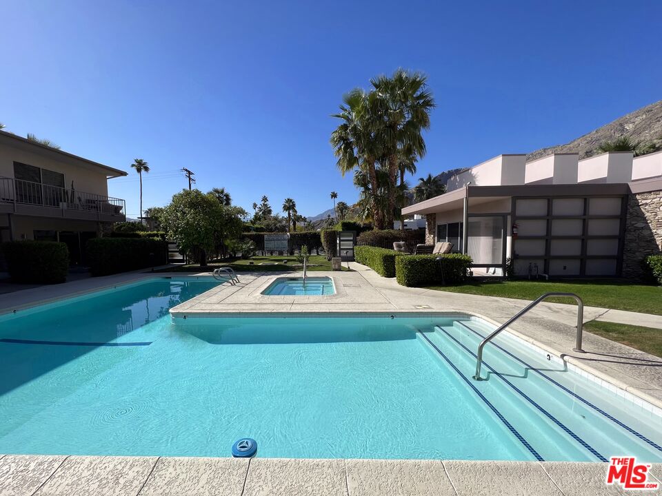 500 W Arenas Rd Unit: 8