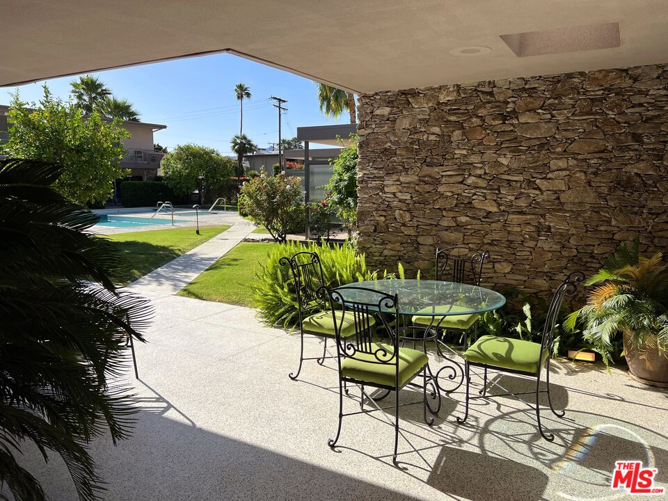500 W Arenas Rd Unit: 8