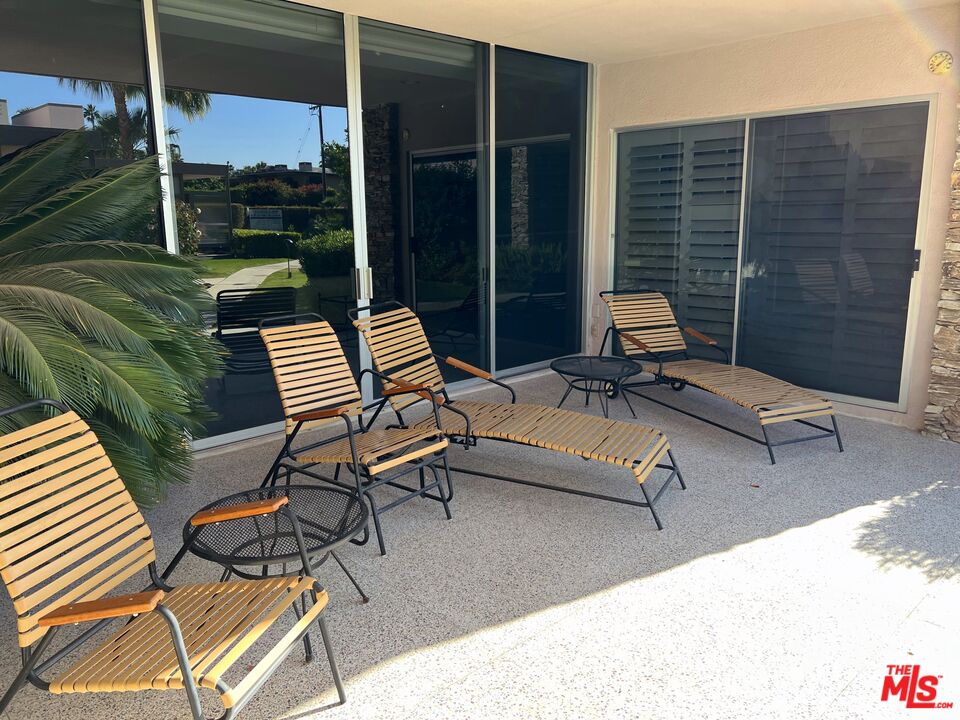 500 W Arenas Rd Unit: 8