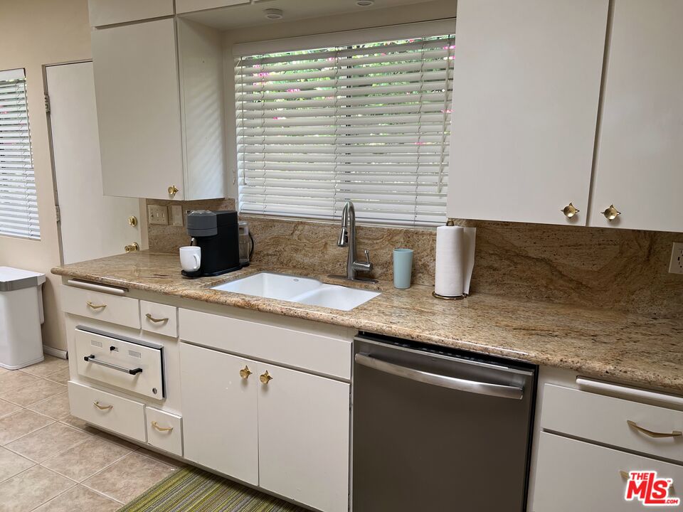 500 W Arenas Rd Unit: 8