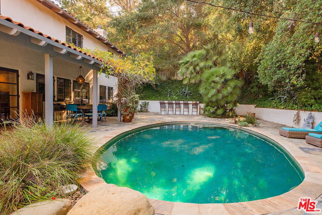 11670 Duque Dr