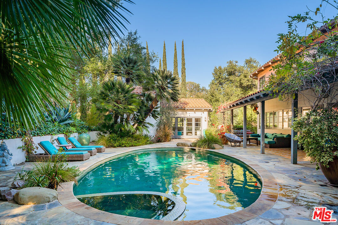 11670 Duque Dr