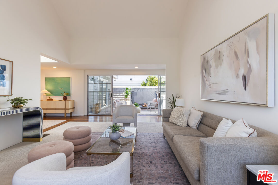 624 Sierra St