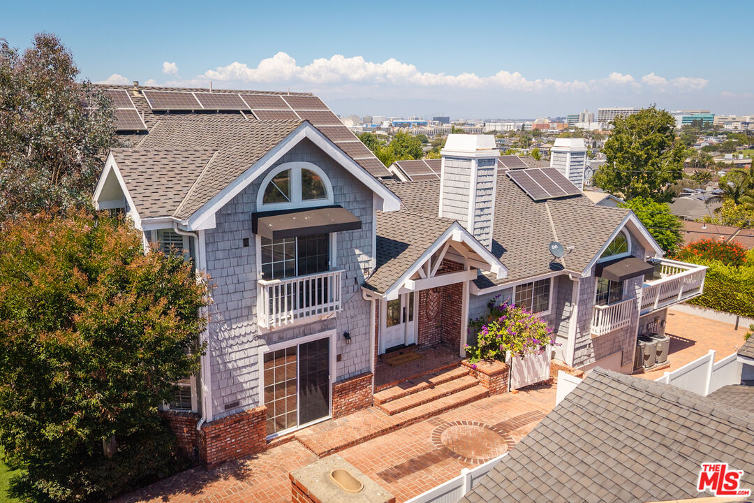 624 Sierra St