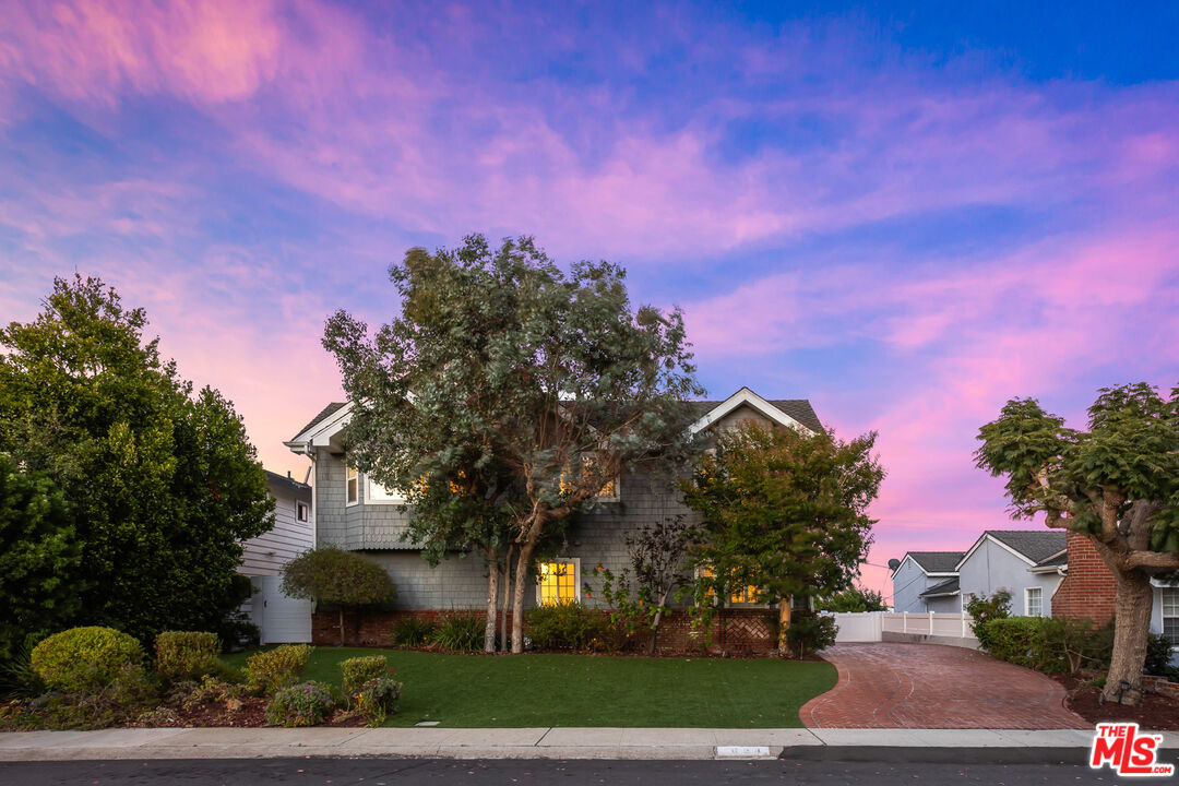 624 Sierra St