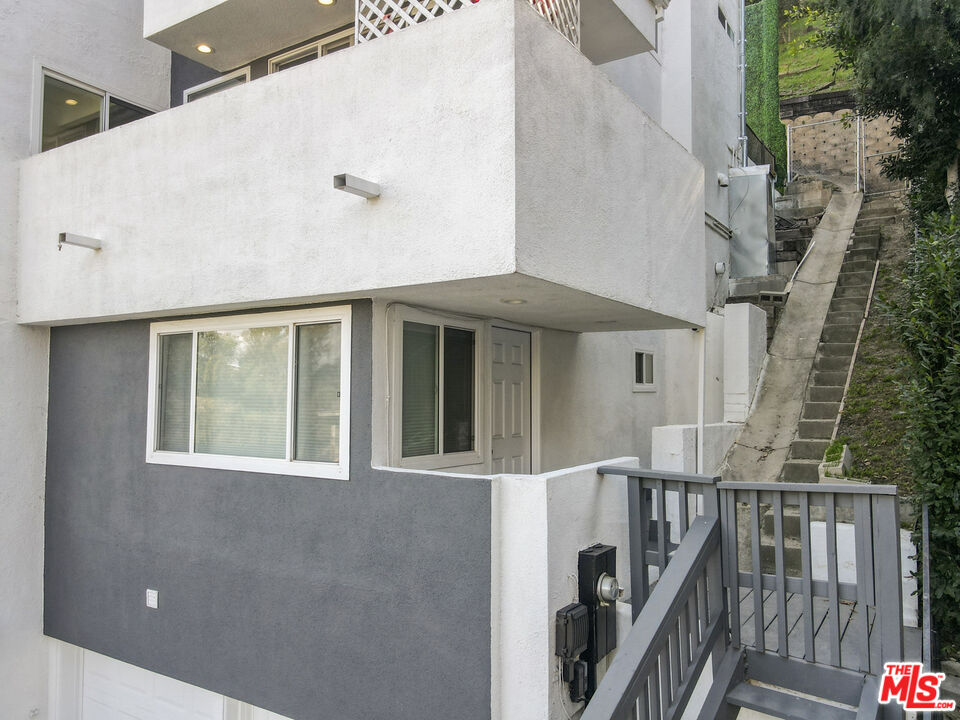 4112 Vanetta Pl