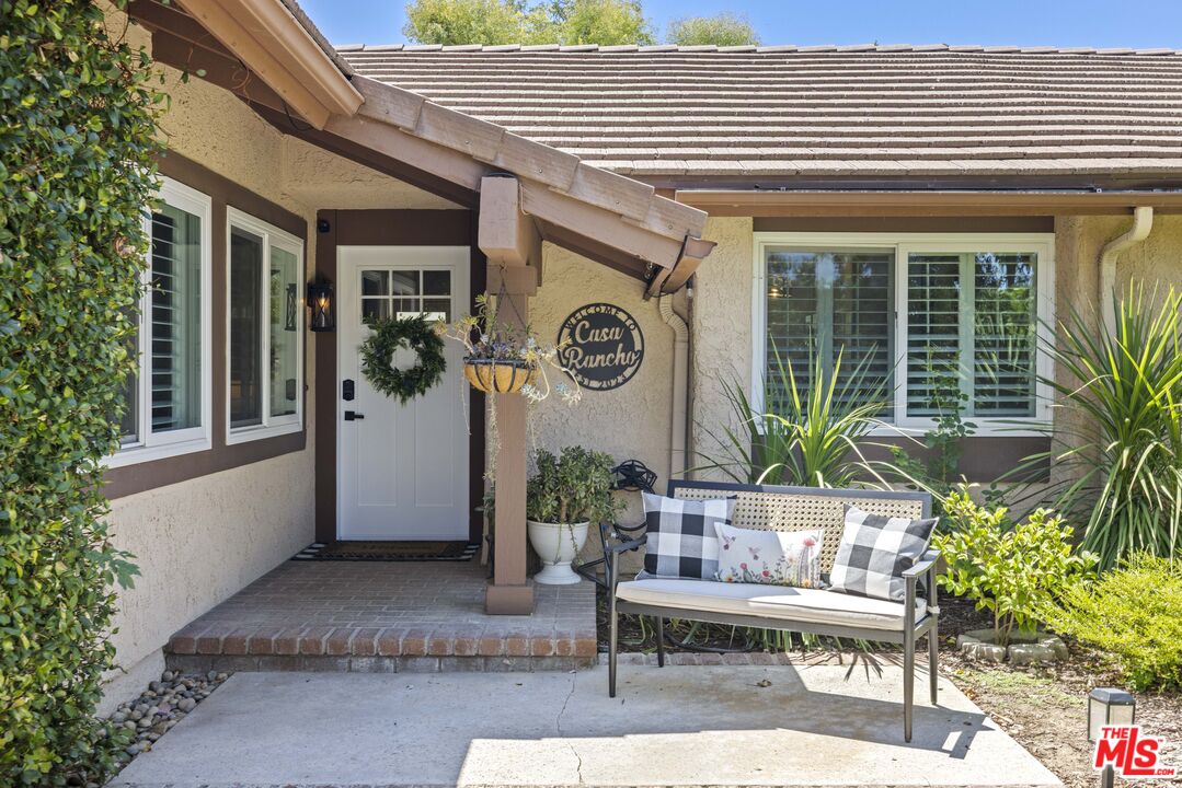25601 Rancho Adobe Rd