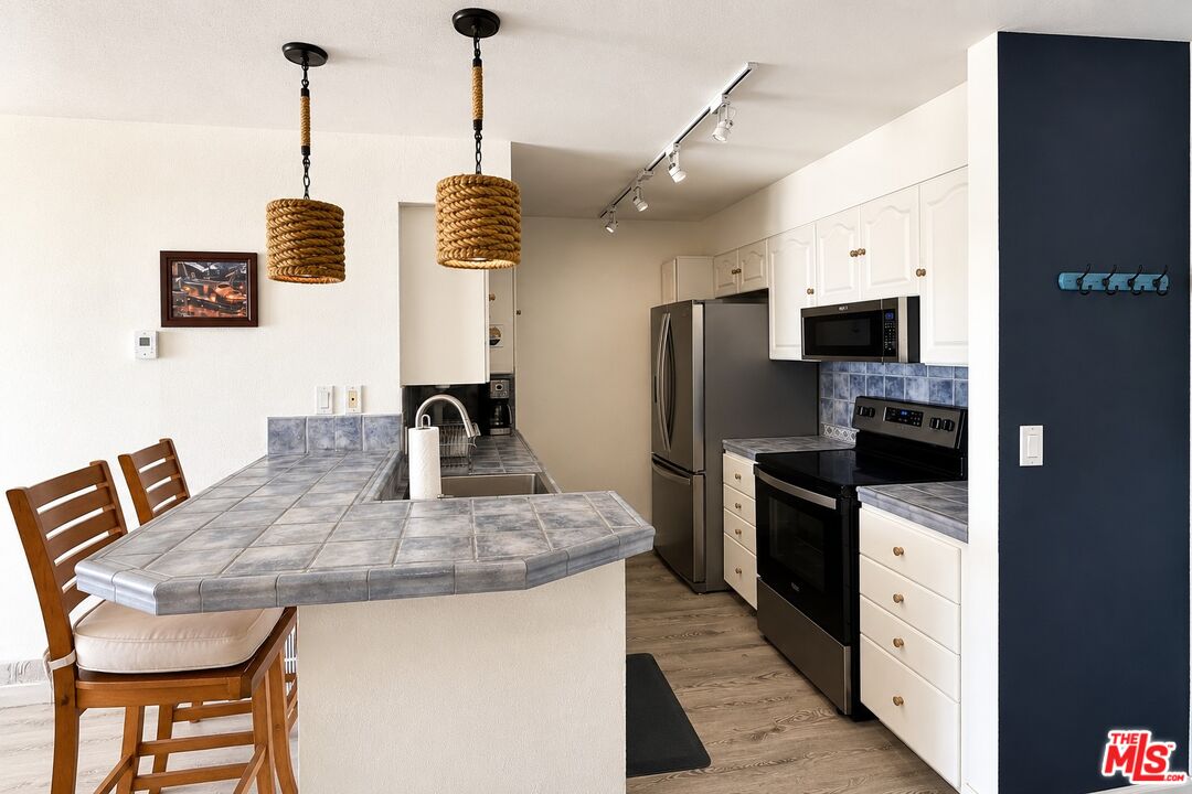 1140 E Ocean Blvd Unit: 235