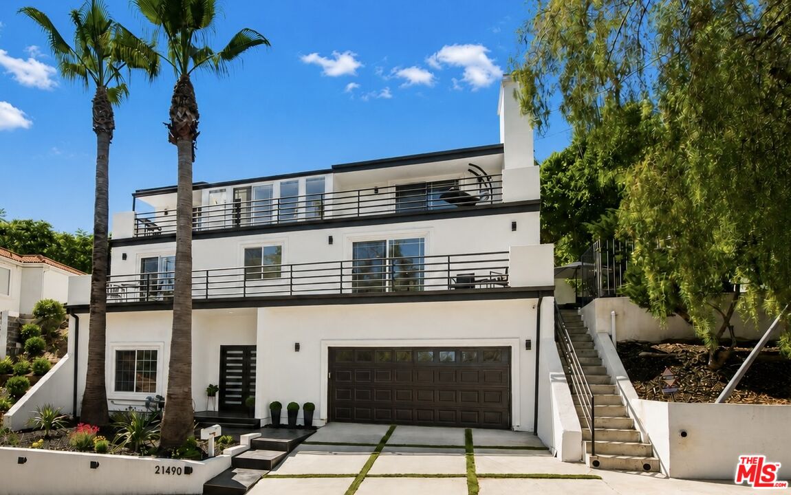 21490 Arcos Dr