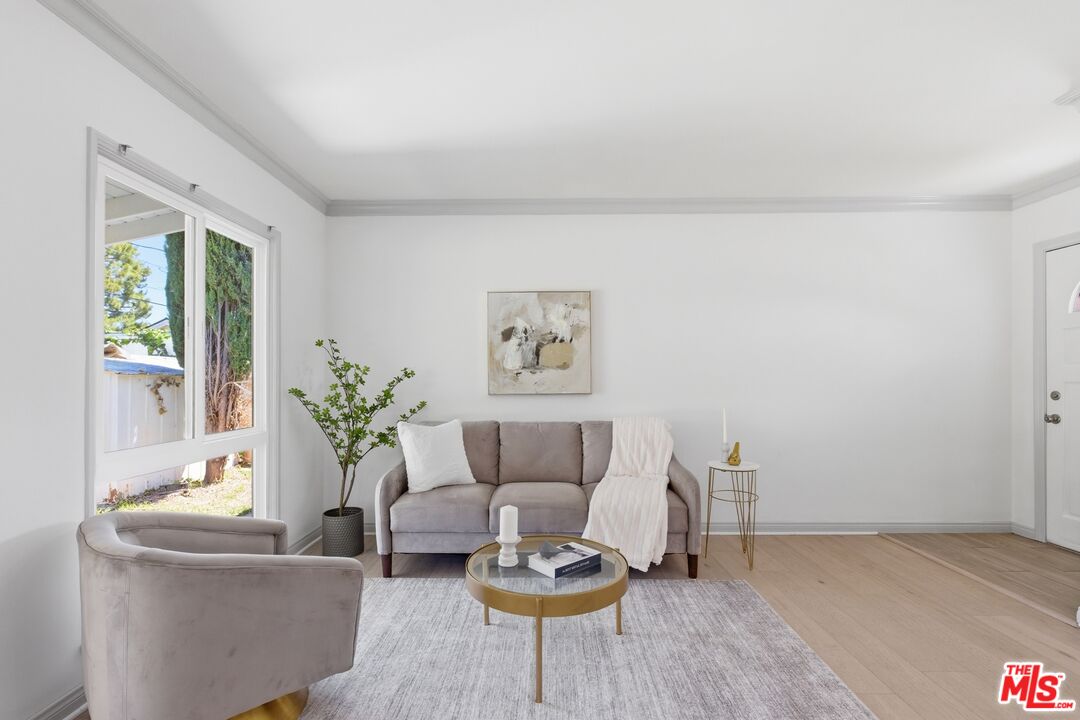 7444 Oak Park Ave