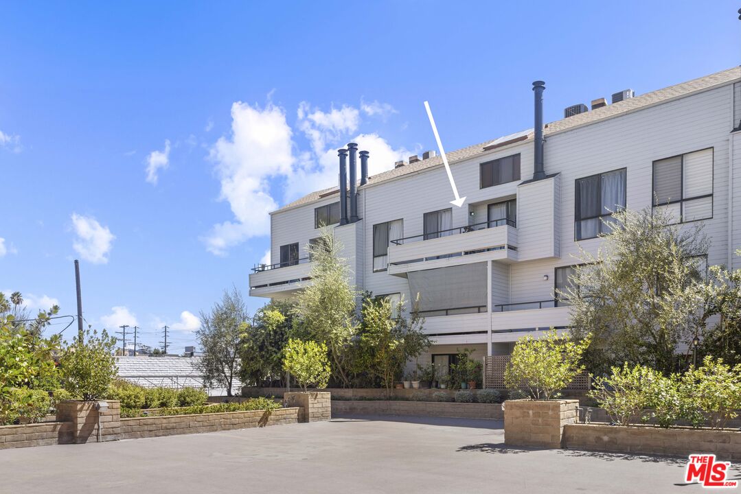13331 Moorpark St Unit: 318